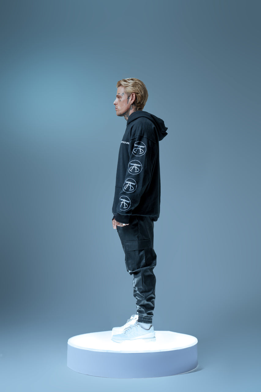 SLEEVE W LOGOS HOODIE